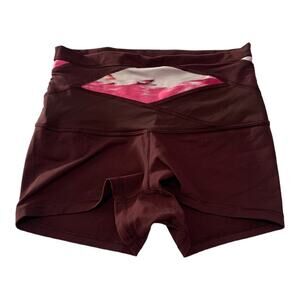 Lululemon Boogie short size 6 reversible roll down wind berry burgundy shorties